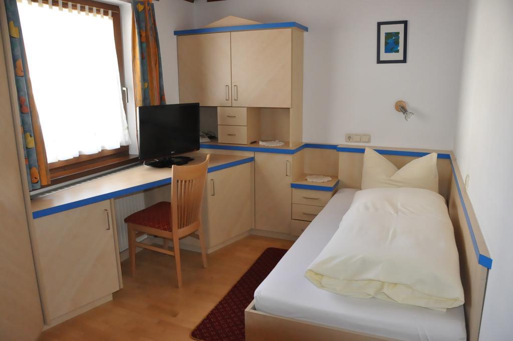 Hotel Tuxerstuebl Pokoj fotografie